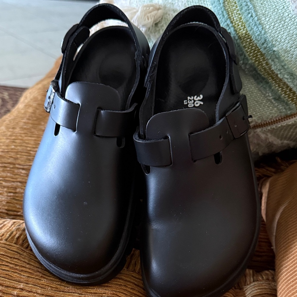 Papillio Sleek Black Mules